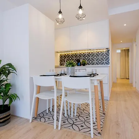 شقة Stylish & Modern 2 Bedroom In Olympia Playa Americas